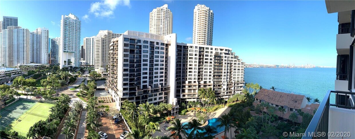 Primary Photo - 520 Brickell Key Dr