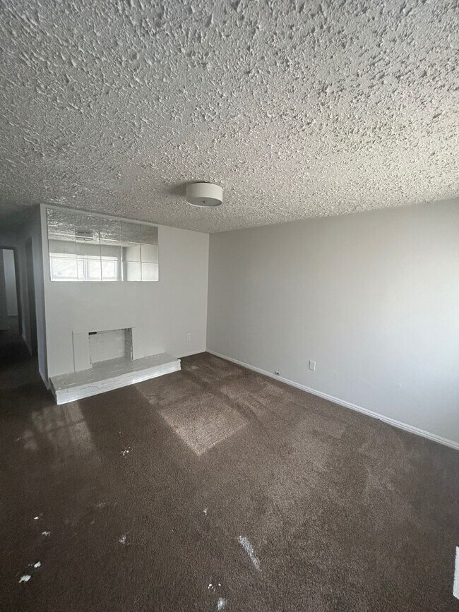 Foto del edificio - Charming 3-Bedroom Single Family Home – Your Perfect Space Awaits!