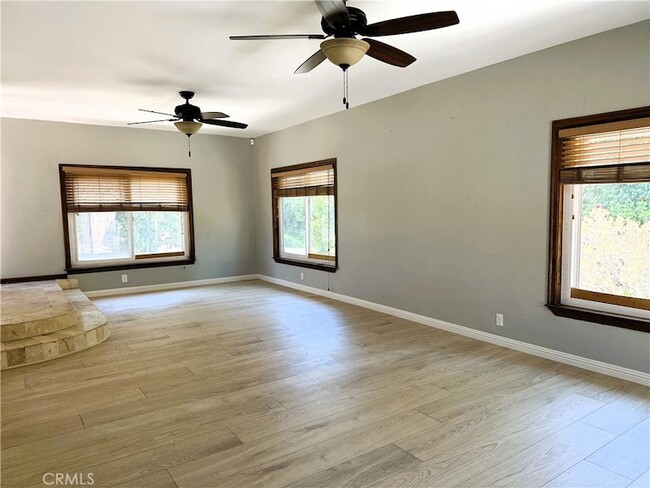 Building Photo - 12752 Barrett Ln