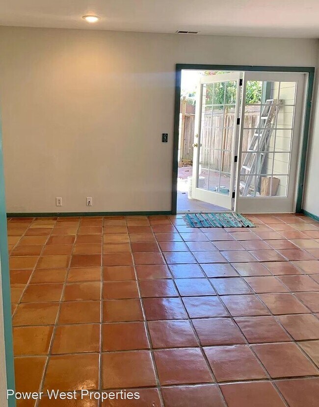 Foto del edificio - 2 br, 1 bath House - 3207 Churnside Lane