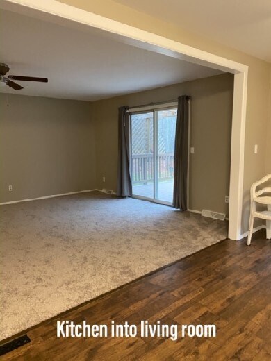 Building Photo - Duplex - Must See
