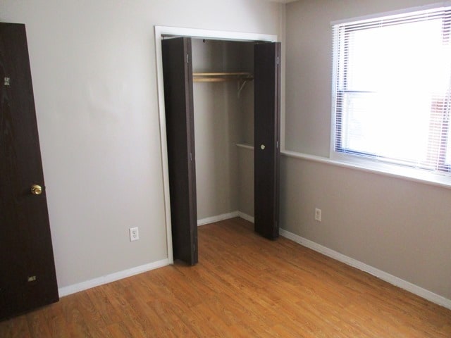 Building Photo - 1505 Ensign Dr