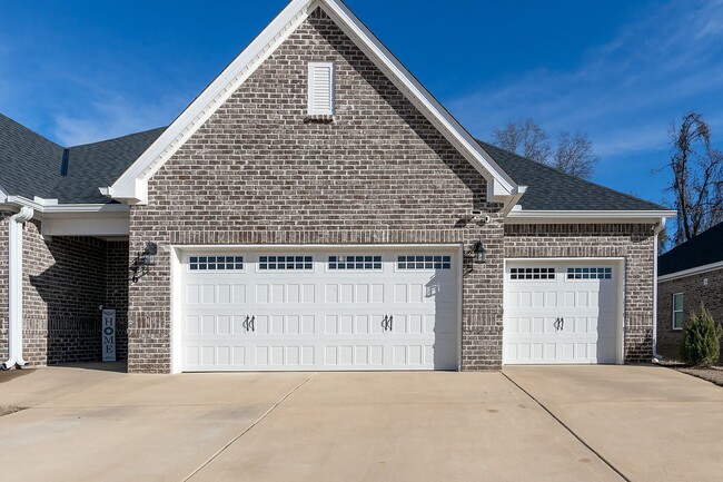 Building Photo - 146 Lenore Ct
