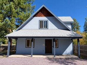 Building Photo - 441 Pawnee