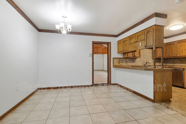 Building Photo - 3403 President Davis Dr