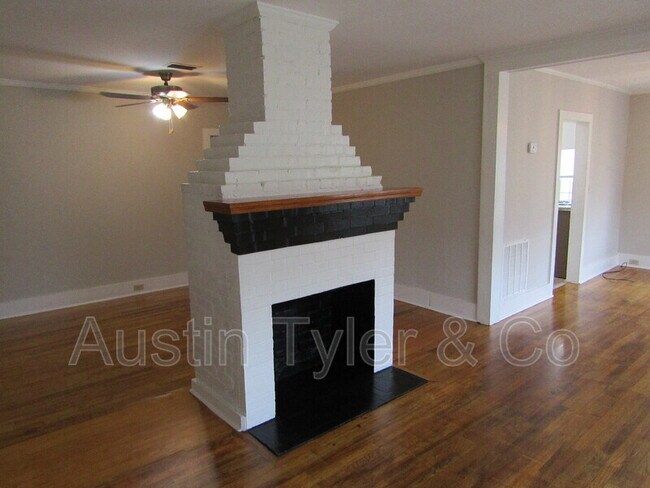 Foto del edificio - 4750 Pelt St