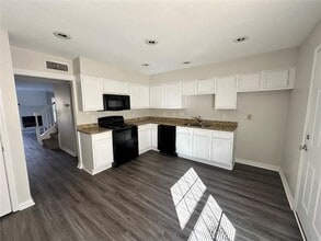 Building Photo - 2268 Colony Ct