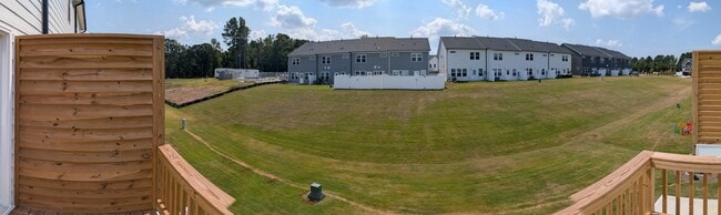 Building Photo - 1518 Tamarisk Ln