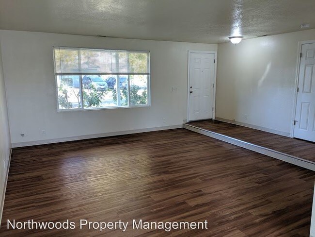 Building Photo - 2 br, 1 bath House - 1243 Lorne Loop