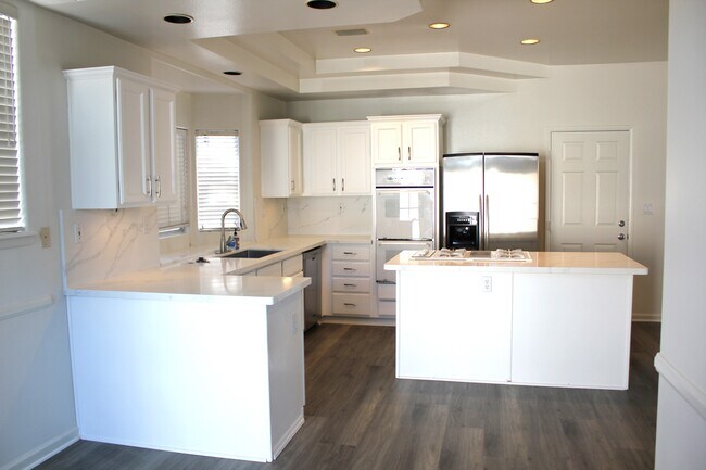 new quartz counters - 164 Merrill Pl