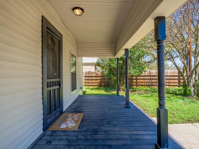 Foto del edificio - 103 N Ave Q