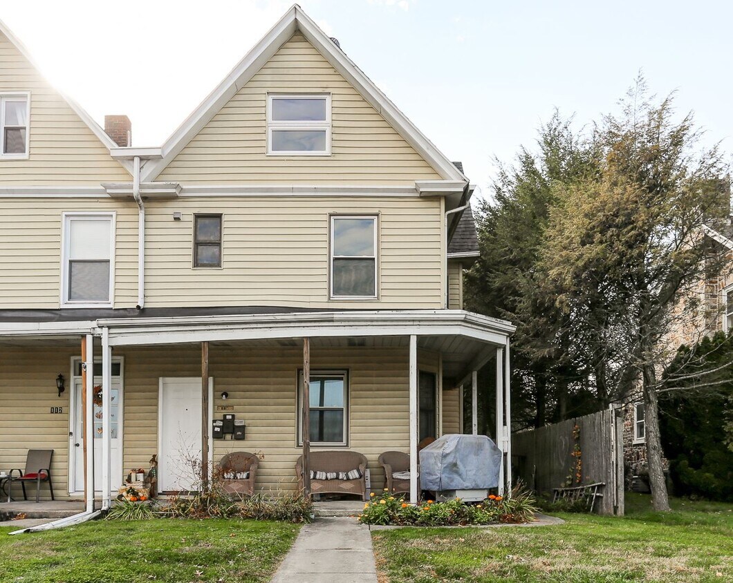 Primary Photo - 114 N Front Street