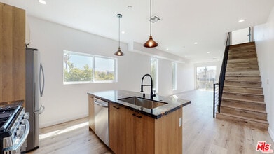 Building Photo - 2304 Hauser Blvd