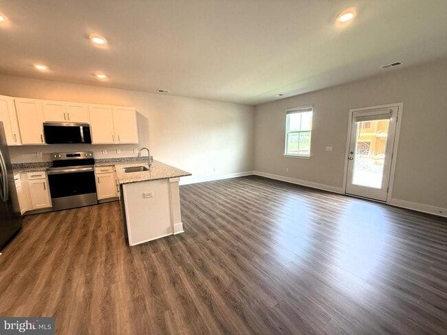 Building Photo - 116 Nootka Wy