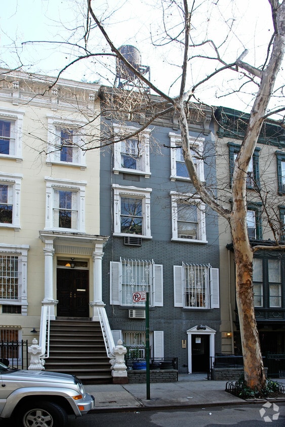 Building Photo - 115 W 78th St