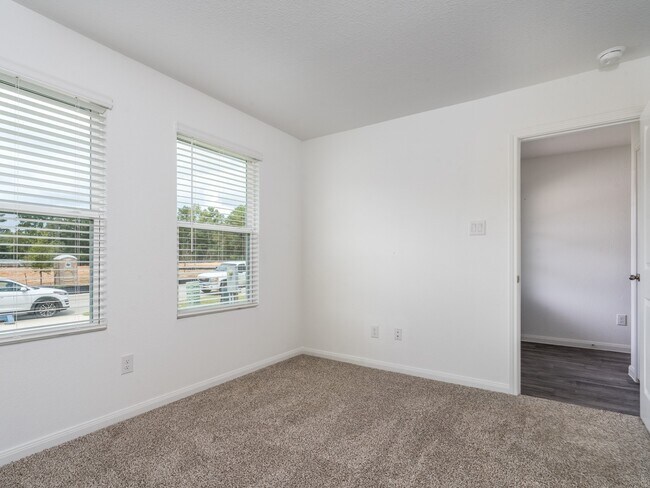 Foto del edificio - 14582 William Trails Dr
