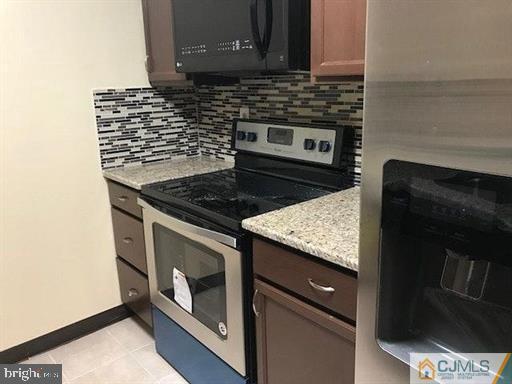 Foto principal - 8402 Tamarron Dr