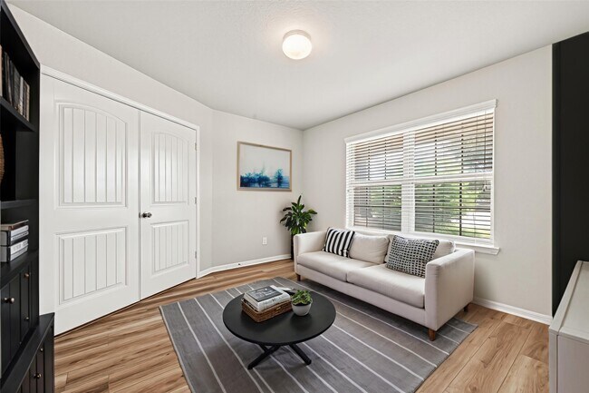 Foto del edificio - 3326 McDonough Way