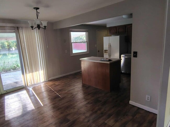 Foto del edificio - 170 Bethel Rd