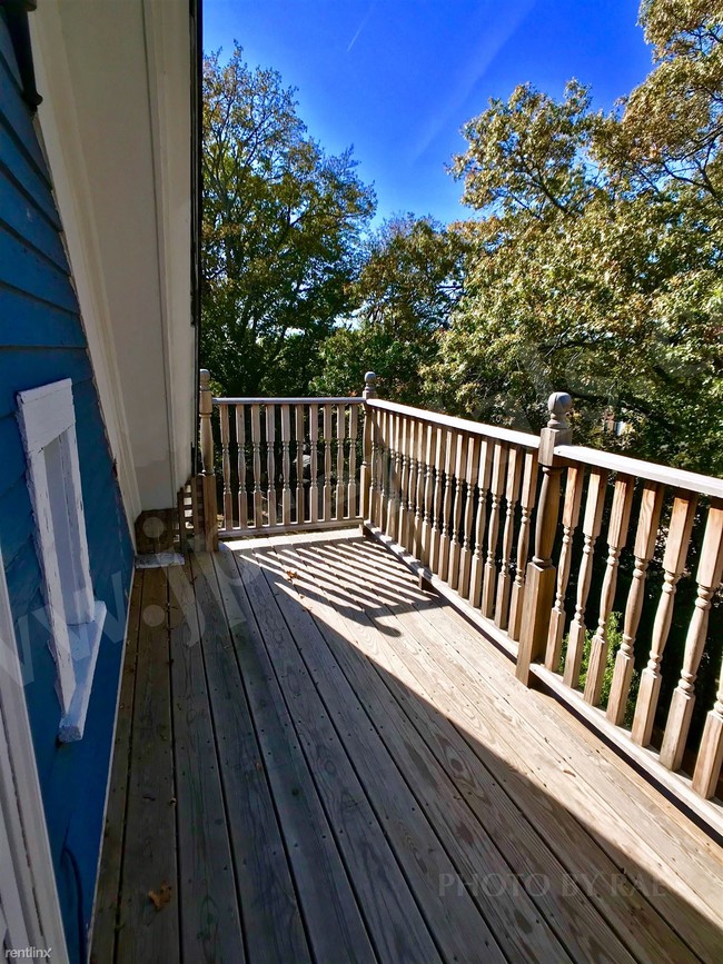Building Photo - 28 Wenham St