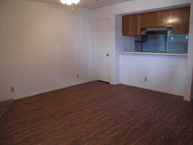 Foto del edificio - 929 W Hickory St