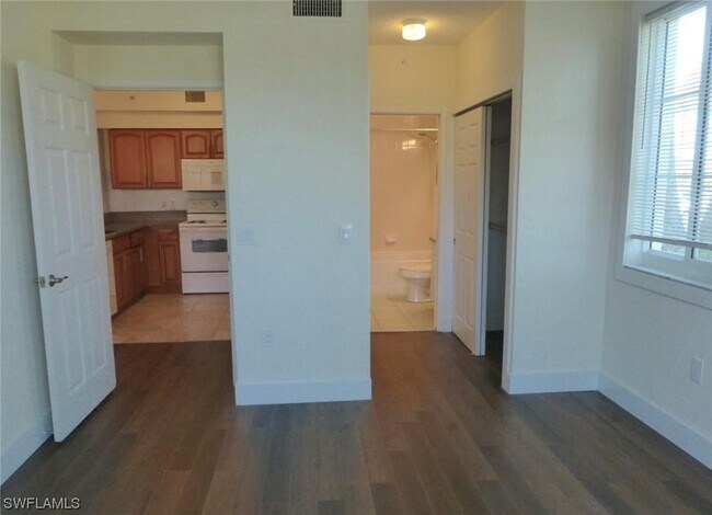 Building Photo - 1115 Reserve Ct