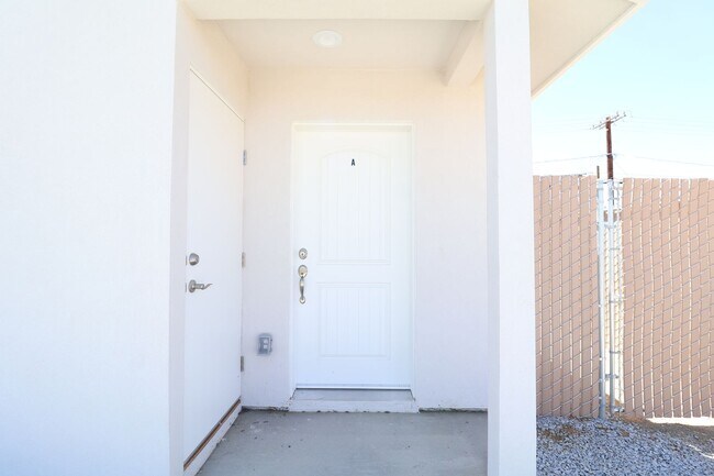 Foto del edificio - 713 S Downs St