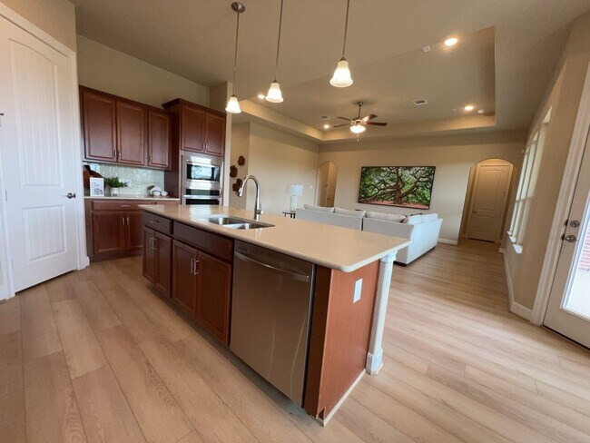 Foto del edificio - 5602 Caracara St