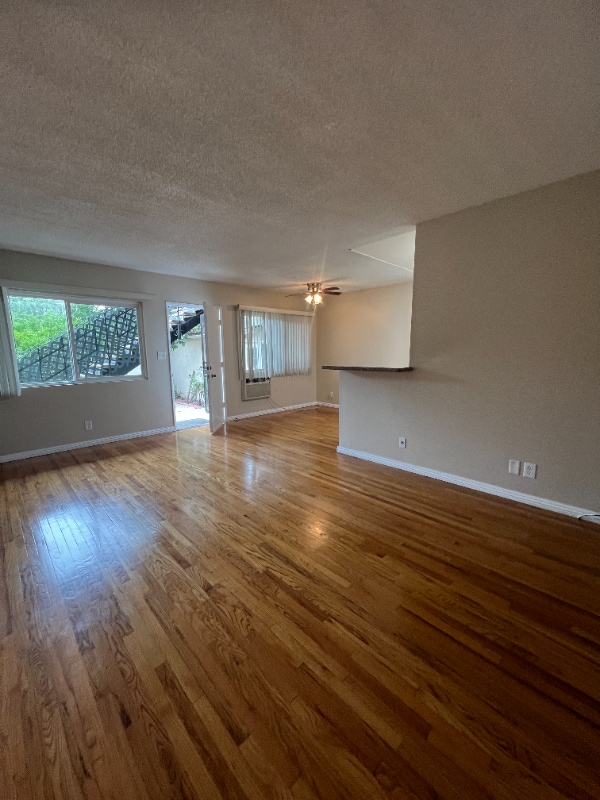 Building Photo - 125 N Montague Ave