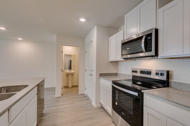 Building Photo - 7379 Craig Cv Ct