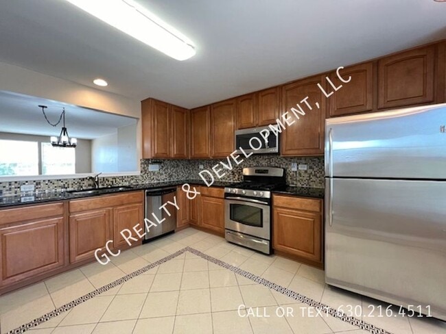 Building Photo - 1513 Bristol Ln