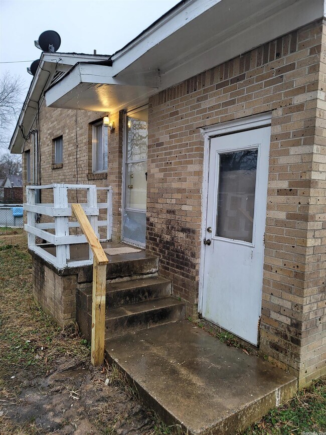 Building Photo - 517 Mulberry St