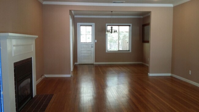 Foto del edificio - 2 br, 1 bath House - 2341 23rd Ave