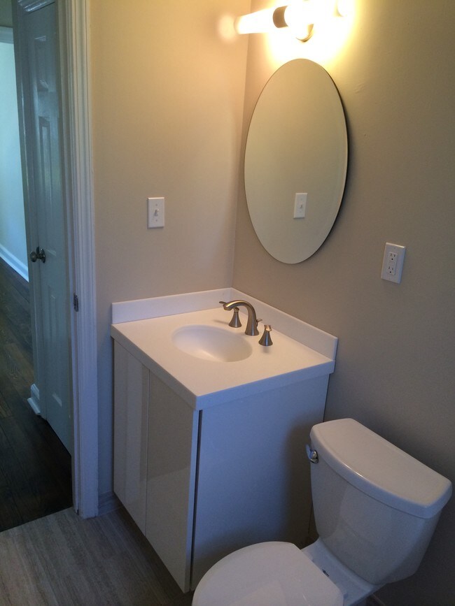 Bathroom Fixtures Hartford Ct loomis drive apartments rentals - west hartford, ct | apartments Bathroom Fixtures Hartford Ct loomis drive apartments rentals - west hartford, ct | apartments