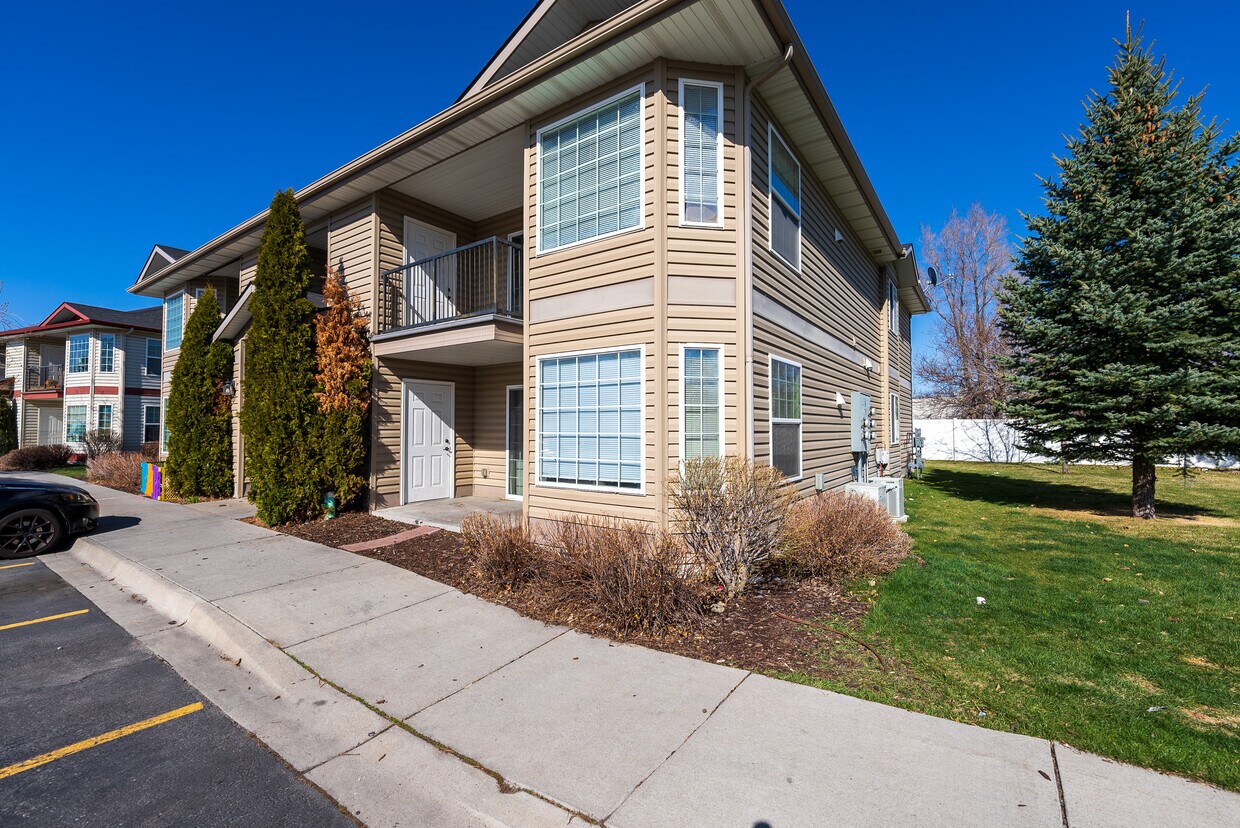 133 Clubhouse Cir Unit 202, Idaho Falls, ID 83401 Apartments in