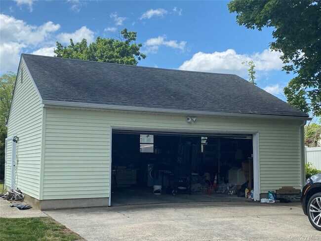 Foto del edificio - 60 Schmeelk Pl