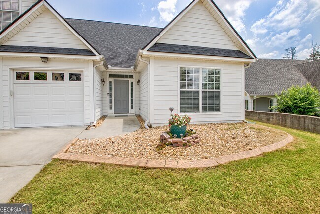 Foto del edificio - 240 Turnbridge Cir
