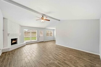 Building Photo - 5522 Bridgegate Dr