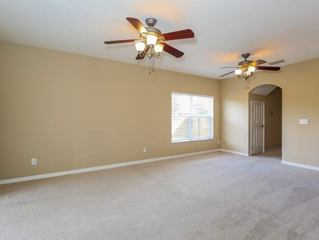 Building Photo - 8727 Persea Ct