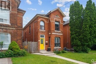 Building Photo - 22 Aikman Ave