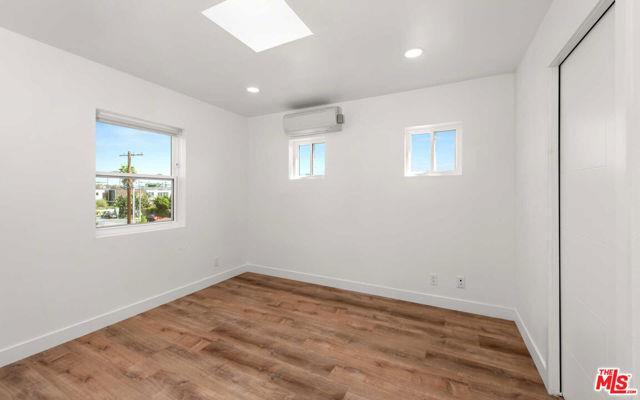 Foto principal - 667 Brooks Ave