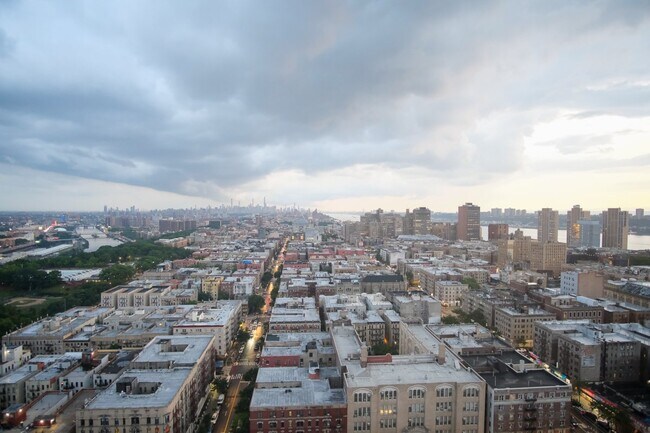 Building Photo - 260 Audubon Ave