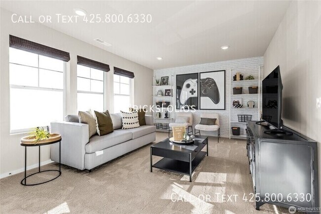 Foto del edificio - Ideally located near I-5, JBLM, shopping centers, top-rated schools, and outdoor recreation.