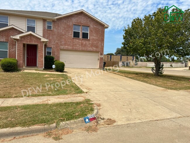 Foto del edificio - Spacious Two-Story, 3 Bed/2.5 Bath Home fo...