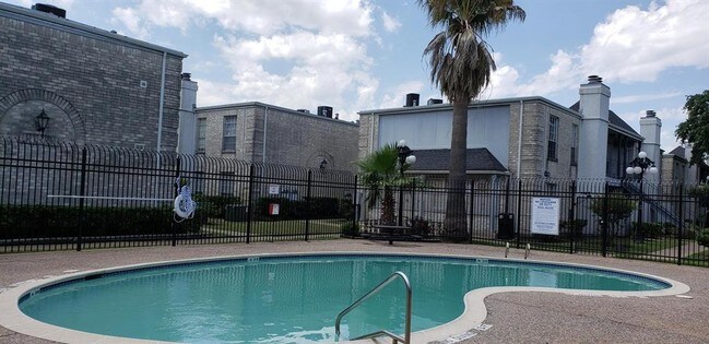 Building Photo - 6606 De Moss Dr