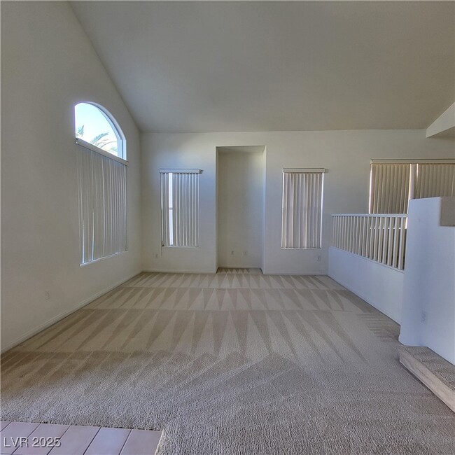 Building Photo - 211 Tayman Park Ave