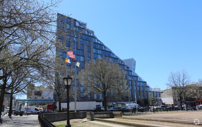 Building Photo - 500 Metropolitan Residential