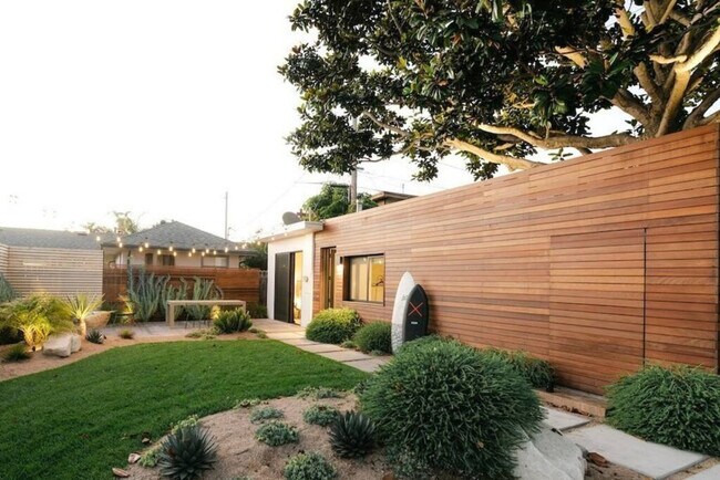 Foto del edificio - 348 Esparto Ave