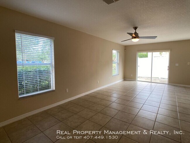 Building Photo - Nice 3 BR / 2.5 BA Townhouse In Walden Chase