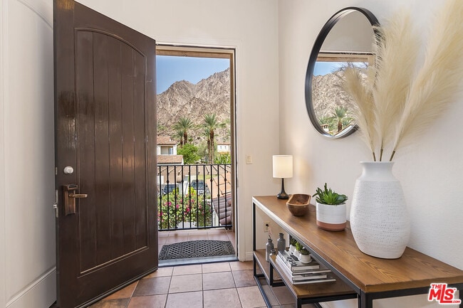 Building Photo - 48613 Classic Dr